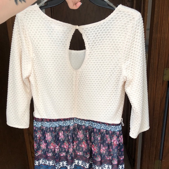 Spring dress! - Picture 2 of 2